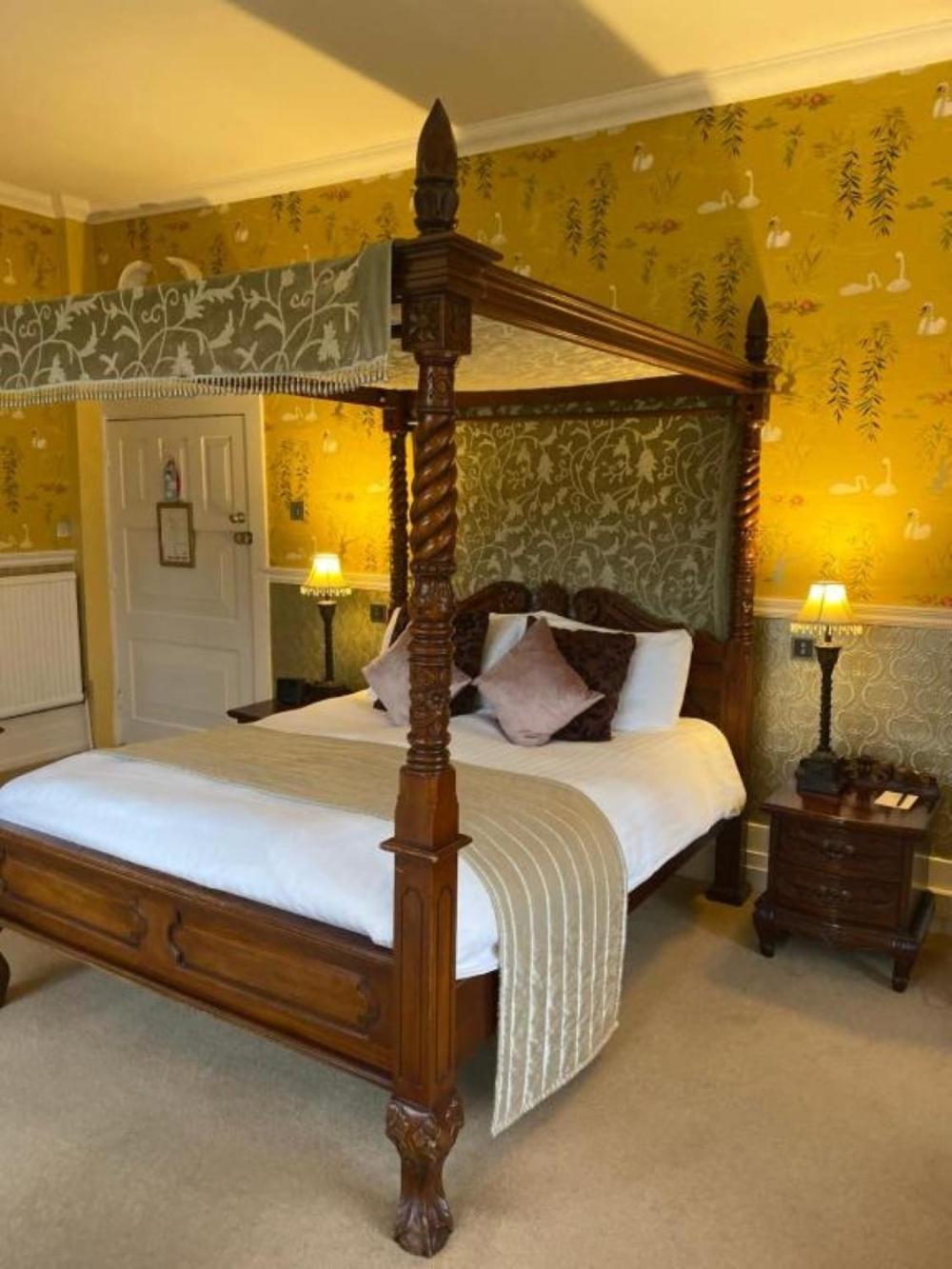 Langtry Manor Hotel Борнмът Екстериор снимка