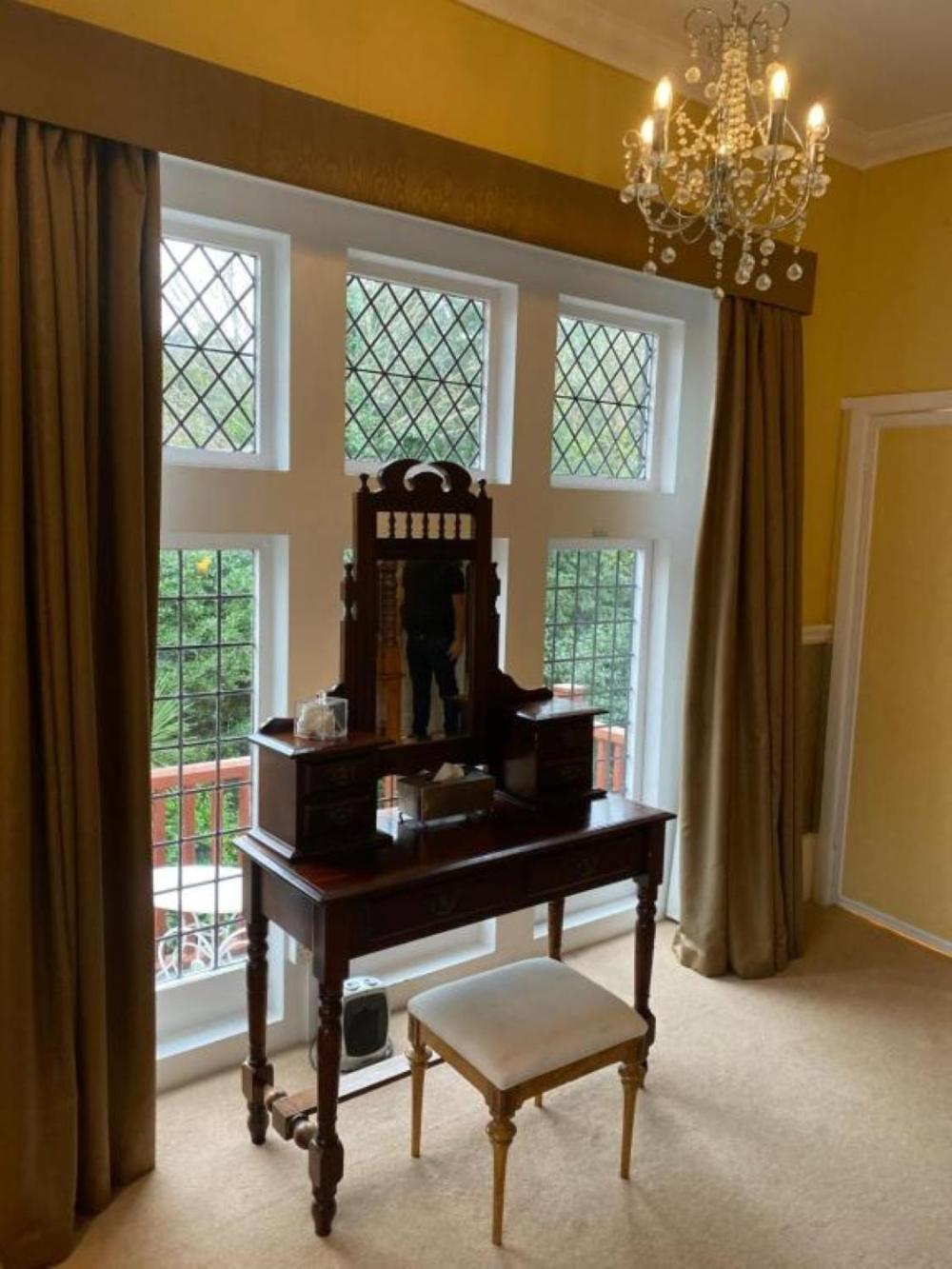 Langtry Manor Hotel Борнмът Екстериор снимка