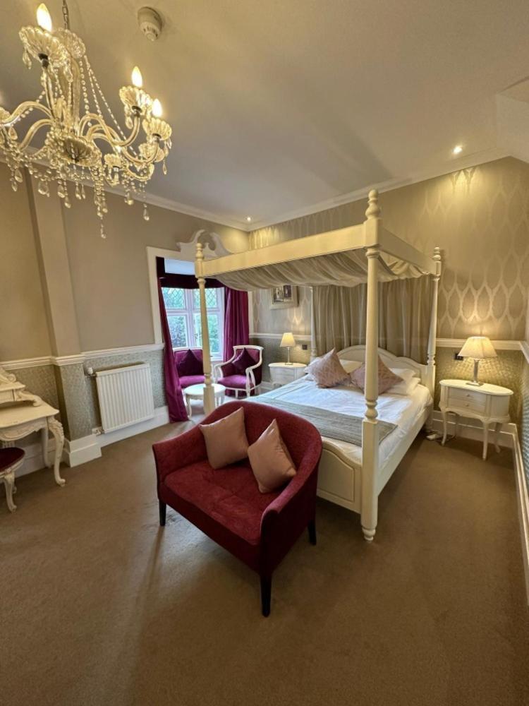 Langtry Manor Hotel Борнмът Екстериор снимка