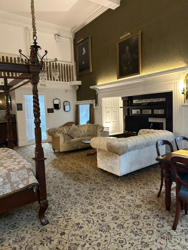 Langtry Manor Hotel Борнмът Екстериор снимка