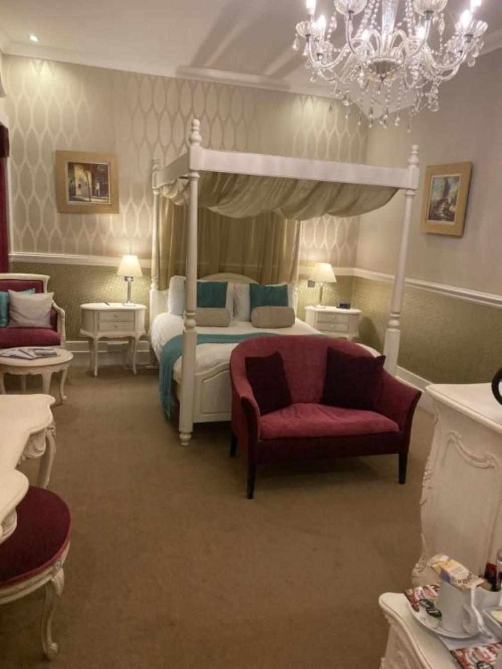 Langtry Manor Hotel Борнмът Екстериор снимка
