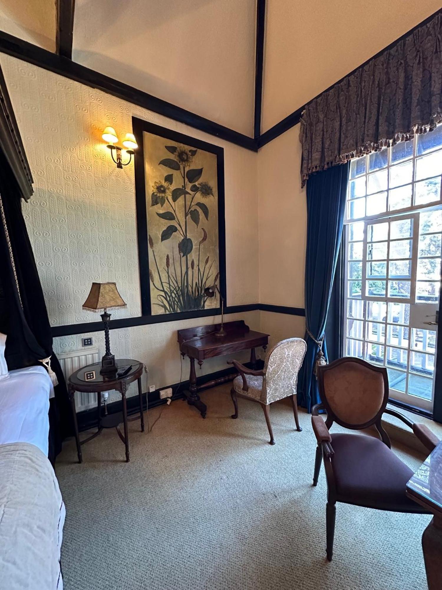 Langtry Manor Hotel Борнмът Стая снимка