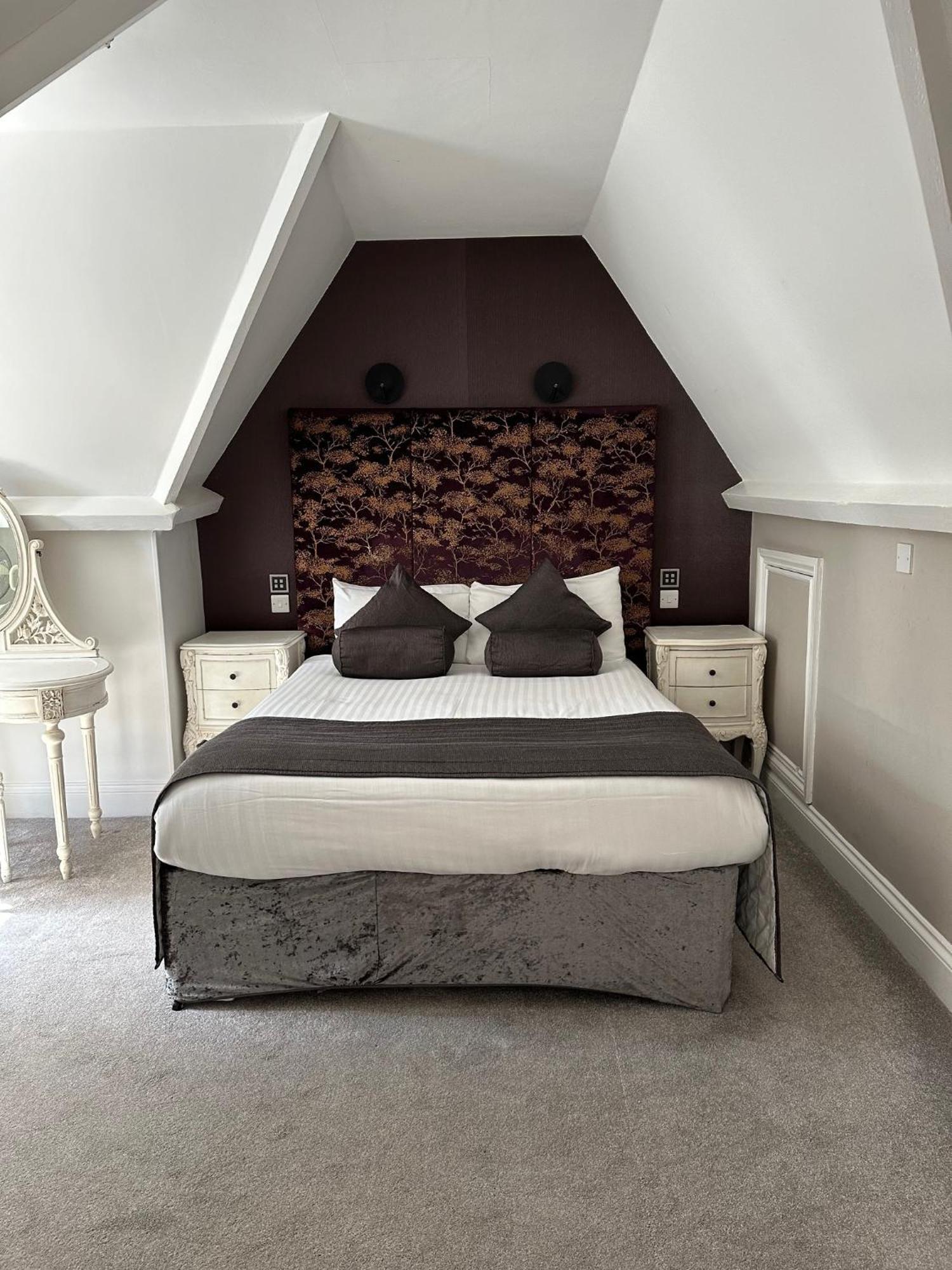 Langtry Manor Hotel Борнмът Екстериор снимка