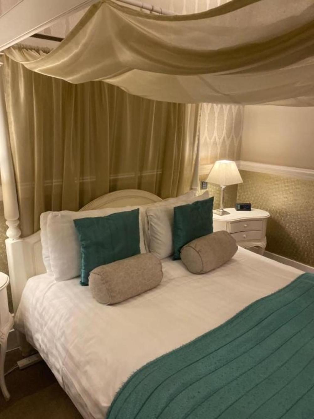 Langtry Manor Hotel Борнмът Екстериор снимка